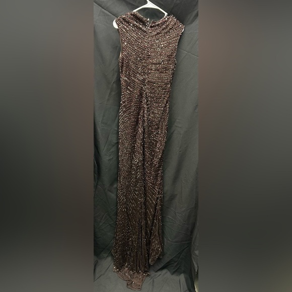 Mac Duggal 5441 NWOT CAP SLEEVE SEQUINED EVENING GOWN - Picture 6 of 8